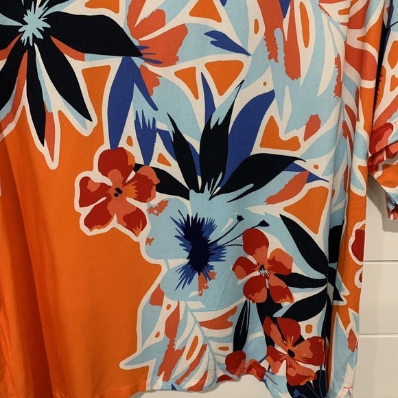 Soft Surroundings | Top Cabana Bay Tropical Shirt V Neck Short Sleeve Size Large - Picture 3 of 9